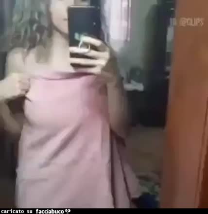 Ho visto un porno che iniziava così